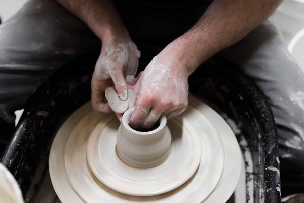 Qu'est-ce que la poterie et comment la pratiquer?